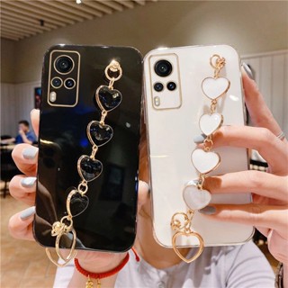 เคสโทรศัพท์มือถือ ซิลิโคน พร้อมสายโซ่คล้อง ลายหัวใจ แฟชั่น สําหรับ vivo Y20 Y12S Y15S Y21 Y31 Y33S Y73 V20 V21 V21E V23 V25