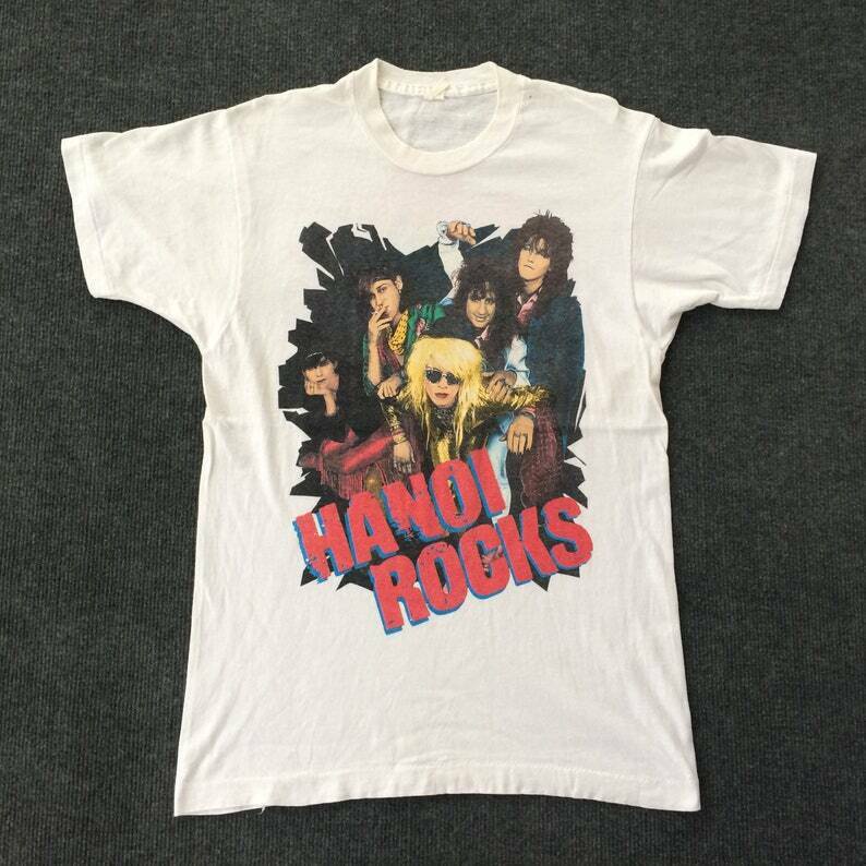 OVเสื้อคู่ เสื้อวินเทจชาย เสื้อยืด พิมพ์ลาย Hanoi Rock Glam Punk Tour Concert 90S 80S สไตล์พังก์ร็อค