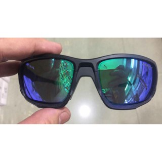 แว่นตากันแดด Oakley Shocktube