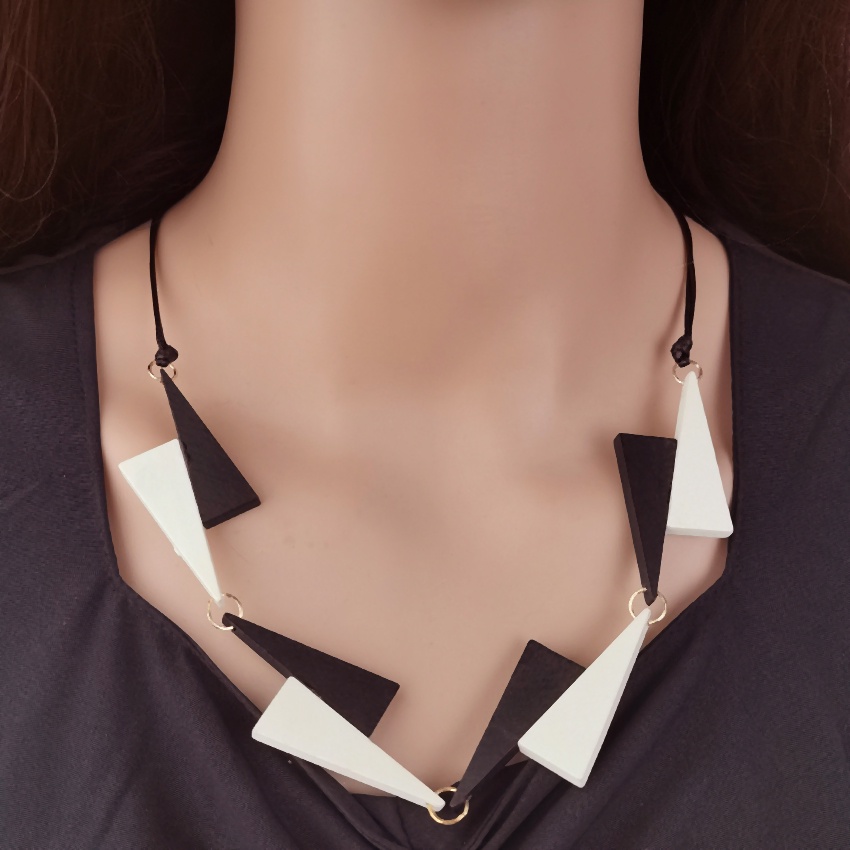 สร้อยคอลูกปัดไม้ ทรงสามเหลี่ยม เรขาคณิต หลากสี