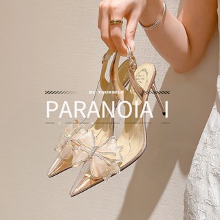 PARANOIA  I I  รองเท้าส้นสูงสตรีใหม่หนึ่งคำหัวเข็มขัดกับรองเท้าแตะแฟชั่นส้นกริช Rhinestone ผีเสื้อชี้