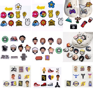 10 ชิ้น การ์ตูนนารูโตะ อะนิเมะ Jibbitz ชุดบาสเก็ตบอล Jibits Kobe รองเท้า Charms Pin เกมคอนโซล Jibbits Crocks สําหรับผู้หญิง อุปกรณ์เสริมตกแต่งรองเท้า