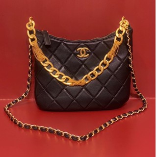 ♥ เช็คสินค้าก่อนสั่ง SHOULDER BAG กระเป๋าหนังแท้ แต่งอะไหล่ โซ่สีทองสุดหรู สวยมาก ชาแนล