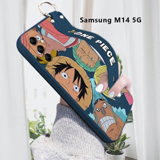 สําหรับ Samsung Galaxy M14 M33 M53 5G(พร้อมสายรัดข้อมือ) เคสโทรศัพท์มือถือ ซิลิโคน กันกระแทก กันรอยเลนส์กล้อง ลาย Pirate King Group