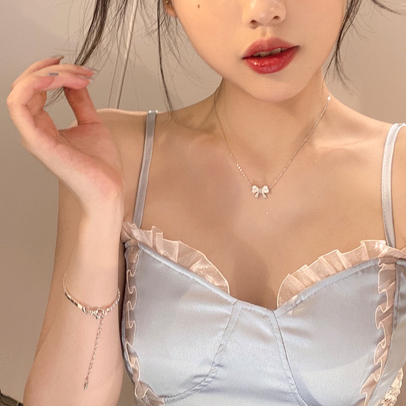 Ay(cn) สร้อยคอโชคเกอร์ จี้โบว์ ประดับเพทาย คริสตัล สีเงิน เรียบง่าย เครื่องประดับ สําหรับผู้หญิง