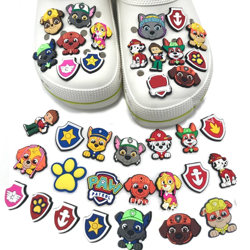 การ์ตูน PAW Patrol Jibbits สําหรับออกแบบ Pins Ryder รองเท้า Charms Dalmatian Jibits Charm Ryder Jibi