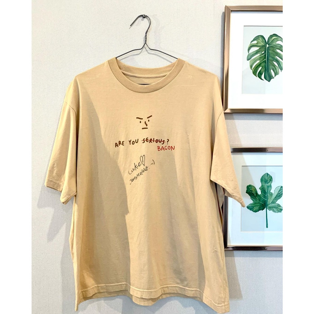 พิมพ์ลาย พร้อมส่ง  เสื้อตัวนี้เป็นเสื้อลายแรกของวง Serious Bacon ออกมาในงาน cat t-shirt 7 เมื่อ   กา