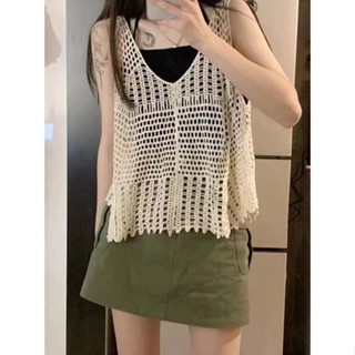 เสื้อสายเดี่ยว คอวี แขนกุด ทรงหลวม เข้ารูป ฉลุลาย แฟชั่นฤดูร้อน สําหรับผู้หญิง 2023