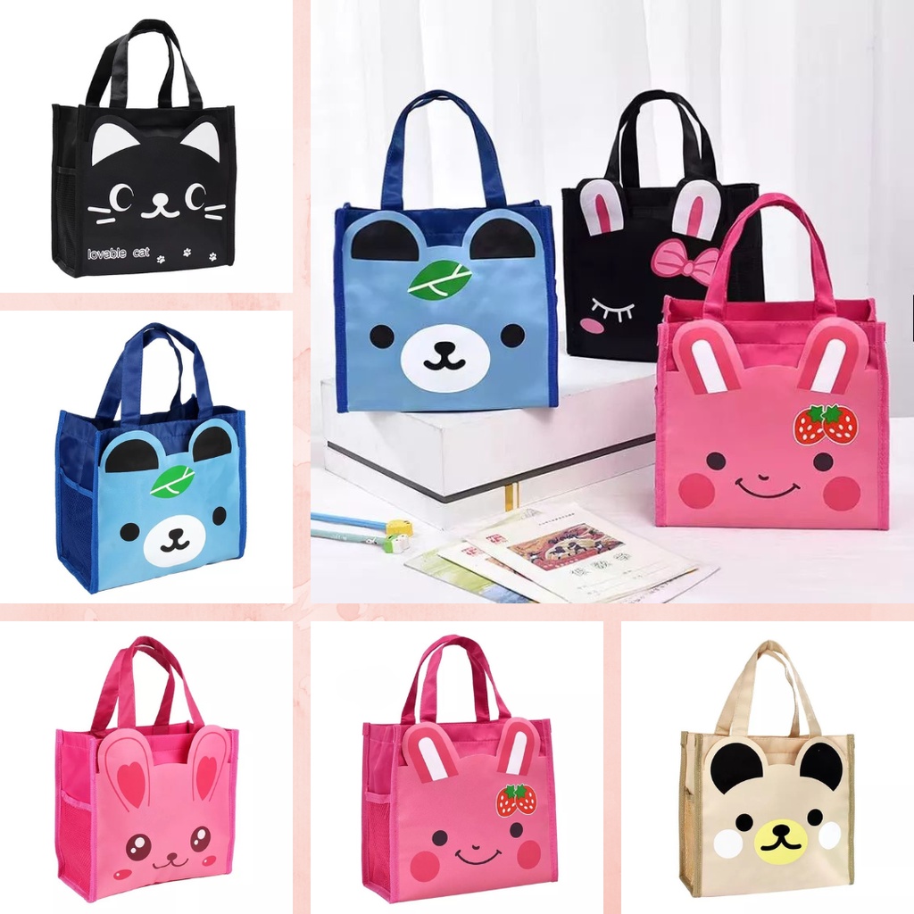 -พร้อมส่ง- กระเป๋าใส่ของอเนกประสงค์ ลายการ์ตูน แบบถือพกพาสะดวก ใส่ของใช้ได้เยอะ #BAG021