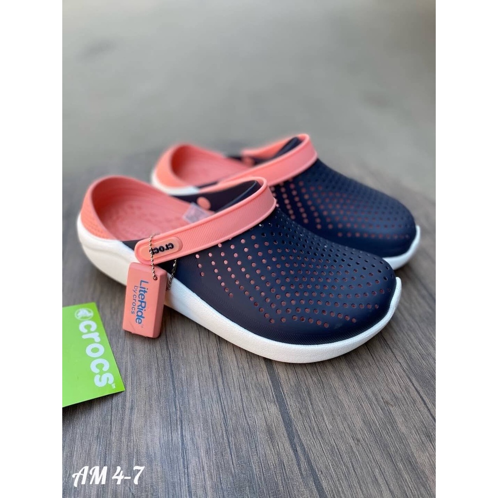New top.1 รองเท้าหัวโต crocs รองเท้าแตะเพื่อสุขภาพใส่นุ่มสบายเท้า คุ้มค่าเกินราคา!!