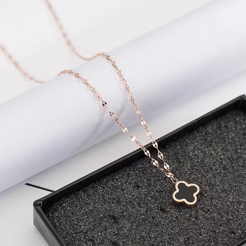 สร้อยคอไทเทเนียม เหล็กสเตนเลส ชุบทอง 18k จี้ใบโคลเวอร์สี่แฉก เครื่องประดับแฟชั่น สไตล์เกาหลี
