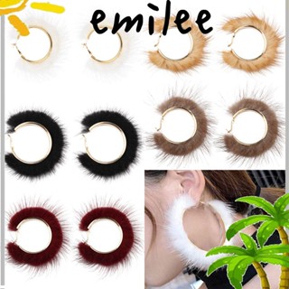 Emilee ต่างหูห่วง ขนเฟอร์ ทรงกลม อบอุ่น 1 คู่