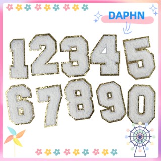 Daphs แผ่นแพทช์ตัวเลข ลายตัวอักษร Chenille 8 ซม. สีขาว สําหรับรีดติดเสื้อผ้า