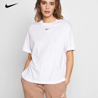 Nike เสื้อยืดแขนสั้น ปักลายโลโก้ตะขอ ขนาดเล็ก สําหรับผู้หญิง CT2588