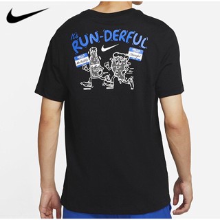 【พร้อมส่ง】เสื้อยืดคอกลม แขนสั้น ผ้าฝ้าย 100% พิมพ์ลายการ์ตูน Nike Dri-Fit ทรงหลวม สําหรับผู้ชาย DO0771-010