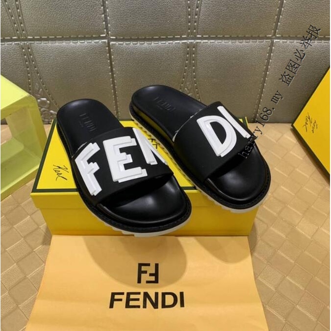 New_FENDI รองเท้าแตะหนังผู้ชายรองเท้าแตะชายหาด TT3303