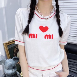 ใหม่ เสื้อยืดกันหนาว แขนสั้น พิมพ์ลาย Miu Miu สําหรับผู้หญิง 2023