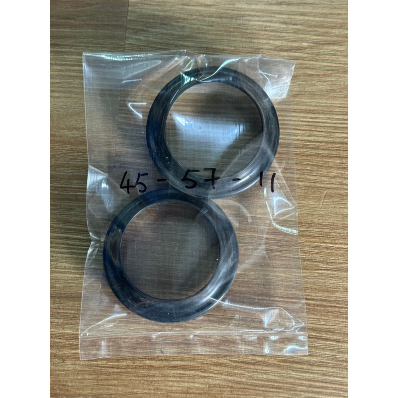 ซีลกันฝุ่นโช๊คหน้า Honda CB1300 45*57