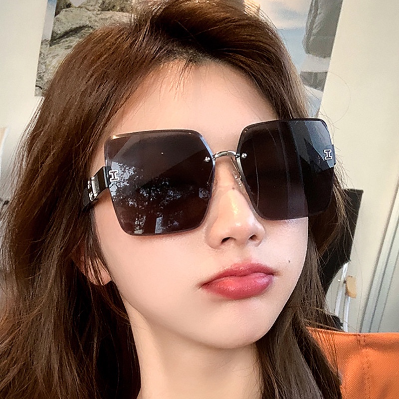 แว่นตากันแดด ทรงสี่เหลี่ยม ขนาดใหญ่ ไล่โทนสี คุณภาพสูง สไตล์พังก์ วินเทจ สําหรับผู้หญิง และผู้ชาย UV400