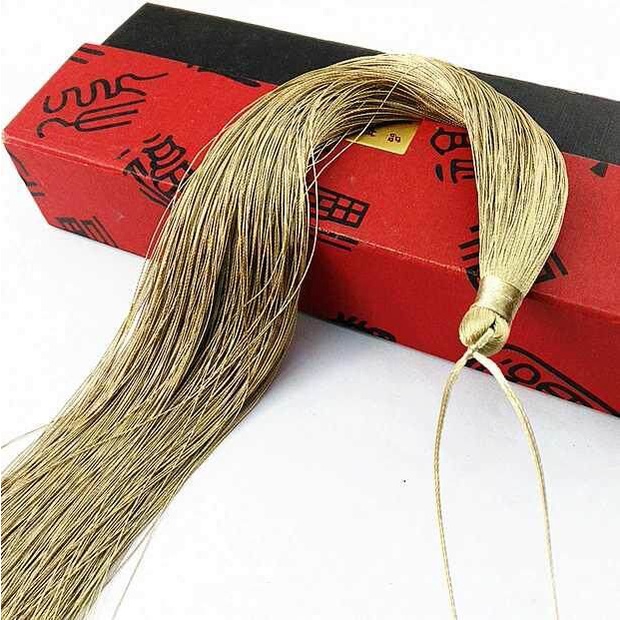 พู่ไหมจีน ความยาวตัวพู่ 30,33 cm. เส้นผ่านศูนย์กลางขั้ว 1 cm. สีสวย เงางาม พริ้ว มีน้ำหนัก ทิ้งตัวสวย