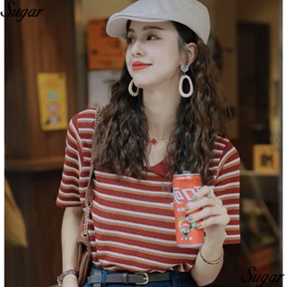 เสื้อเชิ้ตแขนสั้น เปิดไหล่ ลายทาง สีแดง แฟชั่นฤดูร้อน สไตล์อเมริกัน สําหรับผู้หญิง 2023 2023