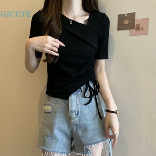 Gjcute เสื้อครอปท็อป แขนสั้น แบบผูกเชือก ทรงไม่สมมาตร แฟชั่นฤดูร้อน สําหรับผู้หญิง WTD