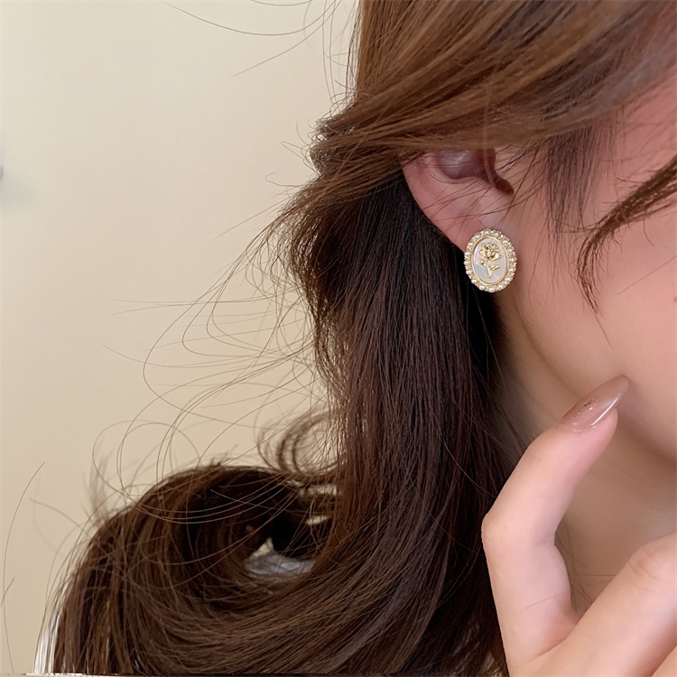 ต่างหูกระดุม รูปดอกคามิเลีย สไตล์ฝรั่งเศส ย้อนยุค หรูหรา เครื่องประดับแฟชั่น สําหรับผู้หญิง