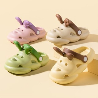 รองเท้าแตะ Crocs พิมพ์ลายการ์ตูนน่ารัก 3 มิติ ระบายอากาศได้ดี เหมาะกับเดินชายหาด แฟชั่นฤดูร้อน สําหรับเด็กผู้ชาย และเด็กผู้หญิง