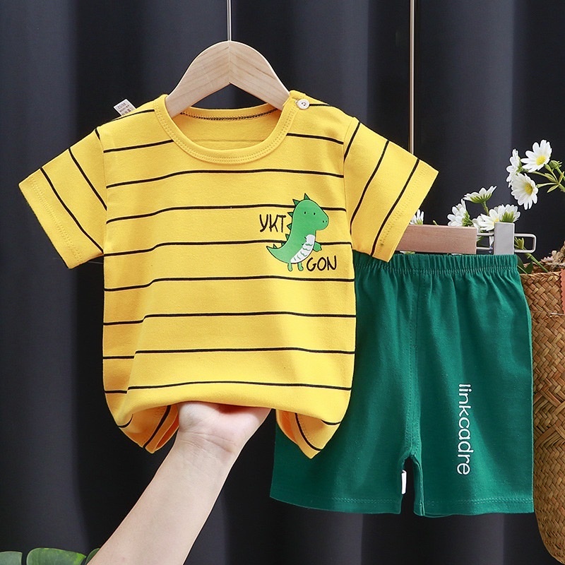 พร้อมส่ง เสื้อผ้าเด็ก ชุดเด็ก เสื้อแขนสั้น+กางเกงขาสั้น เนื้อผ้านิ่มดี ใส่สบาย