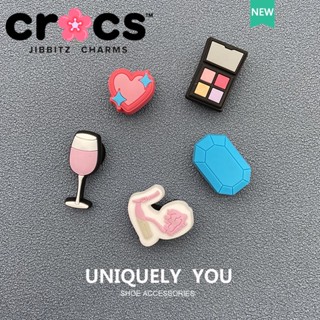 Jibbitz crocs charms หัวเข็มขัดรองเท้า อุปกรณ์เสริมรองเท้า น่ารัก เด็กผู้หญิง ซีรีส์ ใหม่ สไตล์ crocs การ์ตูน ตกแต่งหัวเข็มขัด