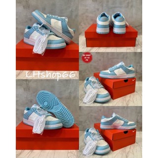 รองเท้าผ้าใบ N SB Dunk สีฟ้าต่ํา