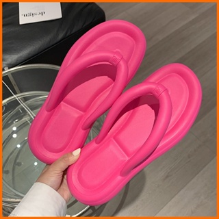 2023 หนาแต่เพียงผู้เดียว Flip Flop เรียบง่ายสีทึบลื่นคลิปเท้ารองเท้าชายหาด