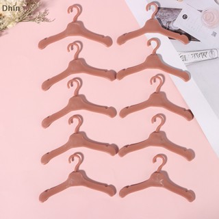 [Dhin] 10pcs 5.5cm Doll Hanger Toy Princess Doll Accessories Hanger Wardrobe Storage Accessories Toy COD