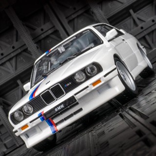 โมเดลรถยนต์ โลหะอัลลอย Bmw M3 1988 IZQL