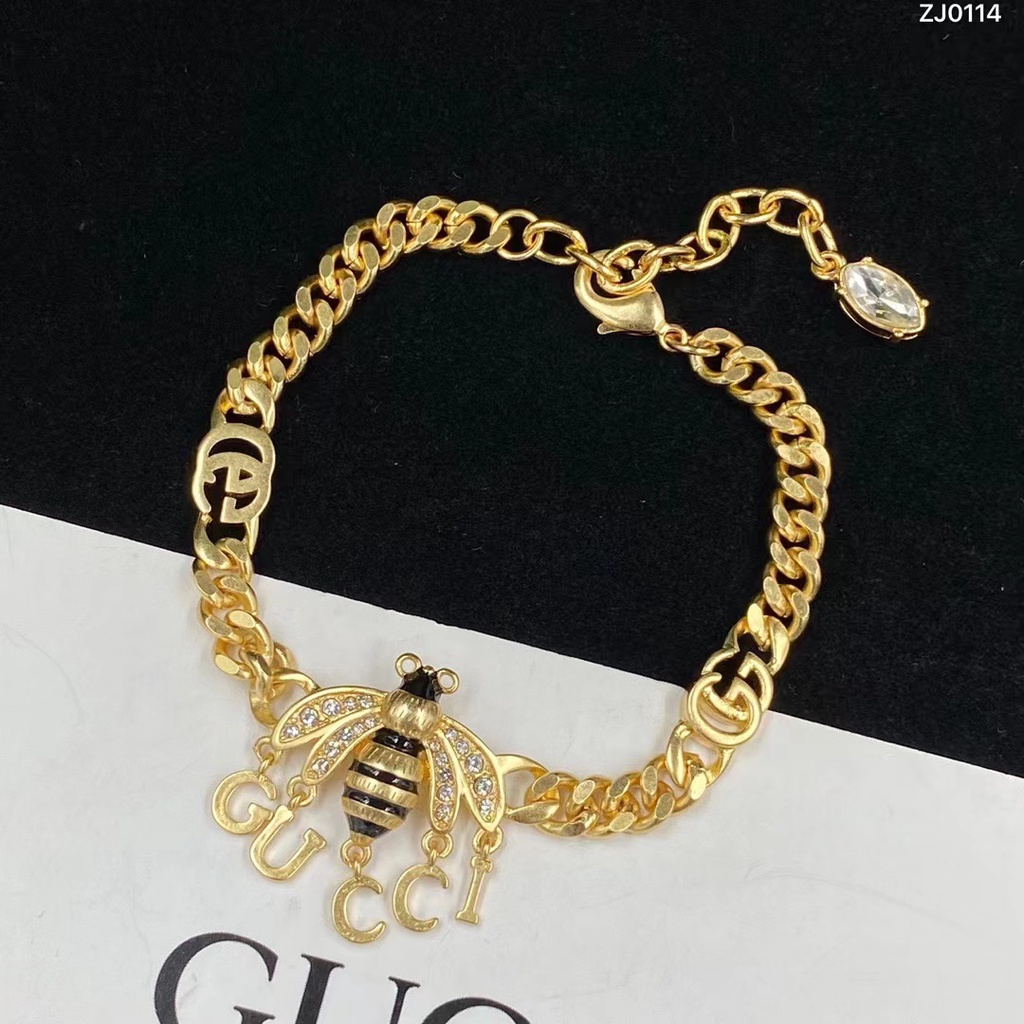 พร้อมกล่อง ร้านค้าจากต่างประเทศ GG สร้อยข้อมือหรูหรา/สร้อยข้อมือคลาสสิก Golden Bee/สร้อยข้อมือเหล็กไทเทเนียมไม่จางหาย / 04213 ราคา ถูกที่สุด ดีลบีเคเค แกลเลอรีภาพที่ 2