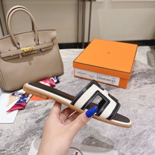 Hermes ของแท้ 100% รองเท้าแตะหนังวัวแท้ ส้นแบน สไตล์โรมัน ลําลอง หลากสี ใส่ข้างนอก ชายหาด สําหรับผู้หญิง