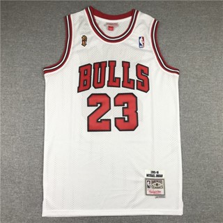 1995-96 NBA Champion Mitchell &amp; Ness Chicago Bulls สไตล์เรโทร สําหรับผู้ชาย #23 เสื้อกีฬาบาสเก็ตบอล ลายทีม Michael Jordan Jersey สีขาว 529259