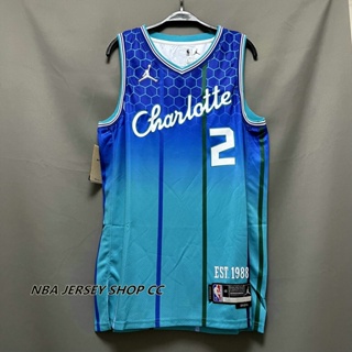 【คุณภาพสูง】ใหม่ ของแท้ NBA Charlotte Hornets City Edition 2021-22 สําหรับผู้ชาย #2 เสื้อกีฬาแขนสั้น ลายทีมชาติฟุตบอล LaMelo Swingman สีฟ้า