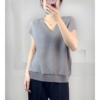 2MUAY รุ่น PP62464 เสื้อผู้หญิง เสื้อพลีทคุณภาพ V NECK PLEAT TOP 3 สี FREE SIZE