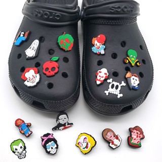 【New Horror Thriller Series】ใหม่ ตัวติดรองเท้า PVC ลายการ์ตูน Jibbitz Crocs DIY สําหรับตกแต่งรองเท้าเด็กผู้หญิง และเด็กผู้ชาย