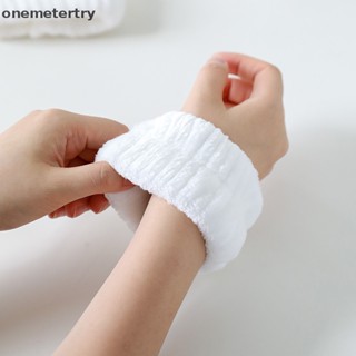 Onem สายรัดข้อมือ แบบยืดหยุ่น ซับเหงื่อ ใช้ซ้ําได้ สําหรับล้างหน้า 1 คู่