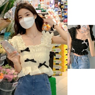 Eva Style🍒พร้อมส่ง✨เสื้อสายเดี่ยว เสื้อครอป y2k ลูกไม้ เสื้อสีขาว เสื้อผ้าผู้หญิงน่ารัก เสื้อแฟชั่นผู้หญิงคอเหลี โบว์