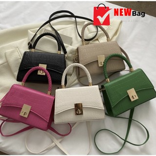 สินค้าแฟชั่น【พร้อมส่ง】new bag fashion กระเป๋าแฟชั่น กระเป๋าสะพายข้าง   รุ่น 1520