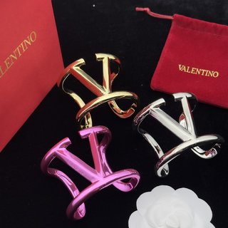 สร้อยข้อมือ กําไลข้อมือแฟชั่น สองชั้น ลายตัวอักษร Valentino