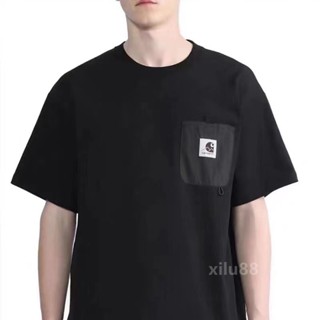 Carhartt Pocket Tees เสื้อยืดลําลอง แขนสั้น ลายภูเขา Velcro สําหรับผู้ชาย ผู้หญิง