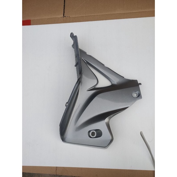 64450-KWW-640ZQฝาครอบตัวถังด้านซ้ายล่างแท้สีบรอนซ์ เทา เวฟ110iรุ่นปี2011-2017,1ชิ้น อะไหล่แท้ศูนย์HO