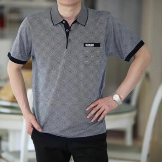 There are pocket POLO shirts in stock. Mens middle-aged and elderly dads wear short-sleeved T-shirts. Tee father, grandpa, summer clothes, summer clothes, boys clothes.