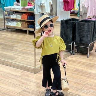 Korean childrens clothing set 2023 Summer new childrens clothing girls summer short-sleeved flared pants fashionable two-piece set fashionable IOKL