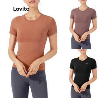 Lovito เสื้อยืดลําลอง แขนสั้น ทรงสลิม ลายตัวอักษร L23AD009 (สีดํา ม่วงฝุ่น แดง)