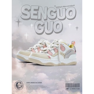 SenGuoguo แท้/Skateboard Mens 2023 New Summer Breathable Casual Trendy Shoes รองเท้าผ้าใบเสริมส้น เกาหลี